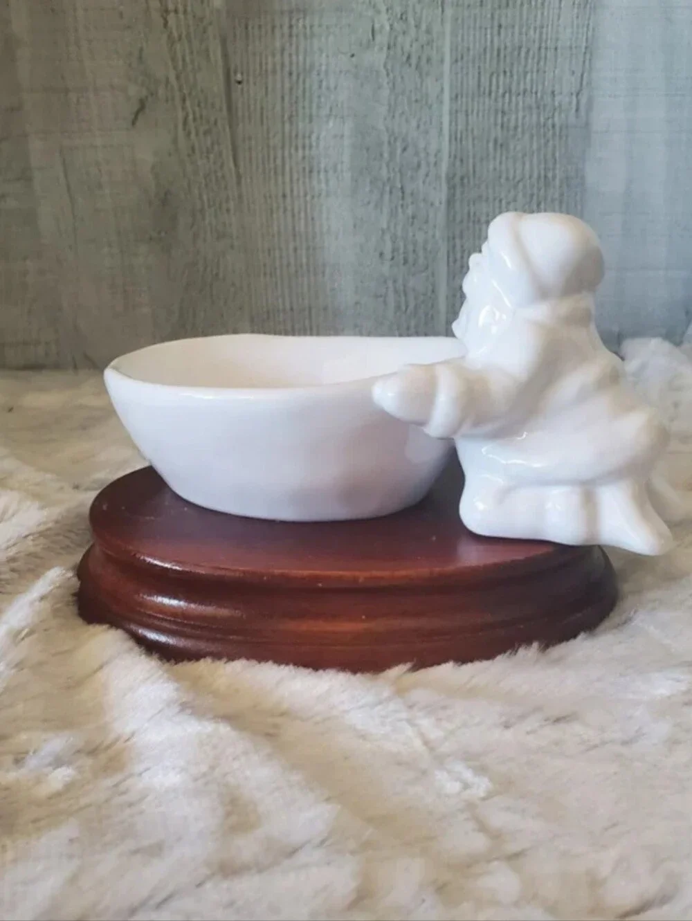 Williams Sonoma White Porcelain Santa Candy Trinket Nut Dish Christmas 6